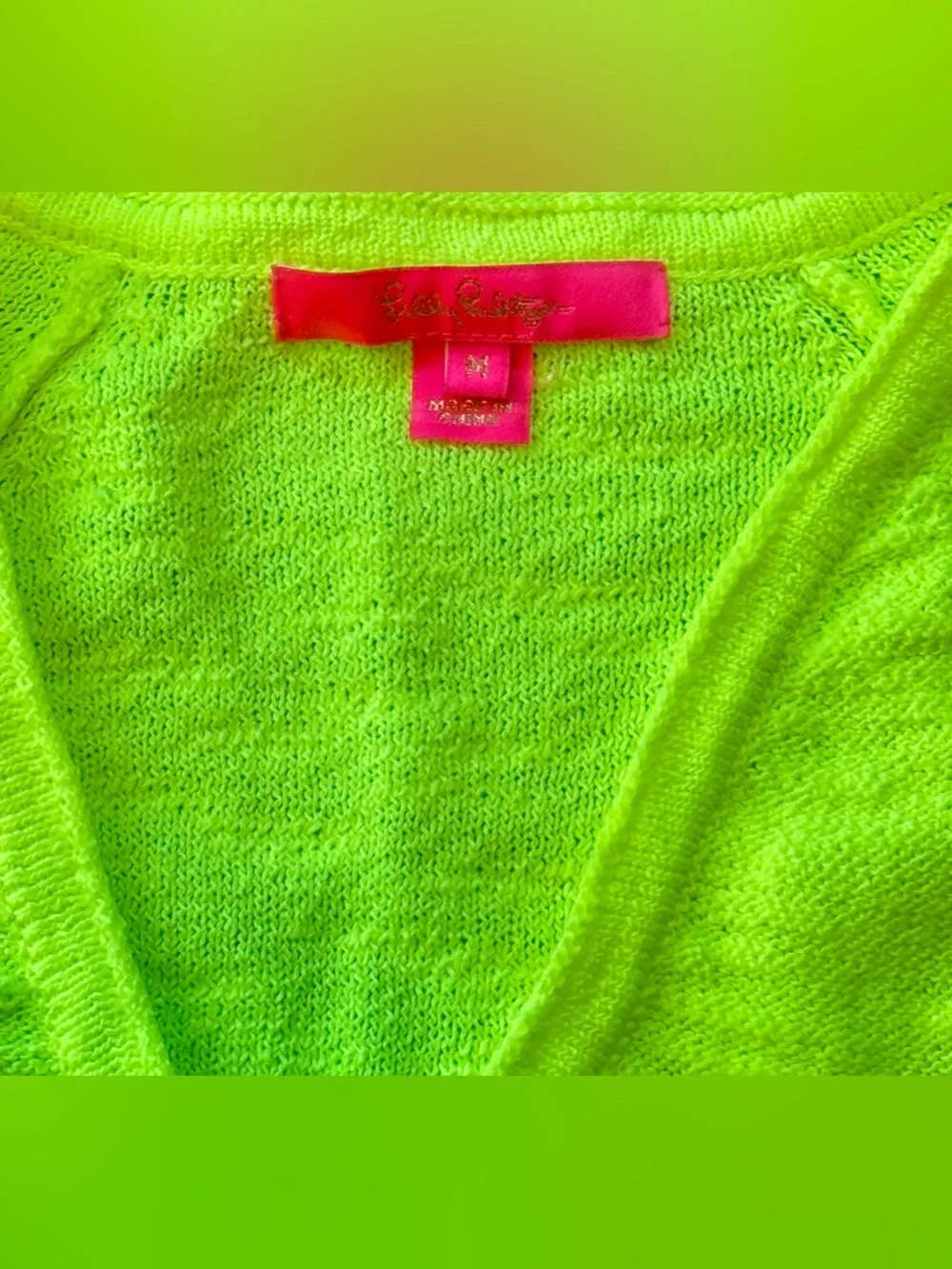 Lilly Pulitzer Jody V-Neck Lightweight Vibrant Yellow Sweater Size Medium - Picture 3 of 9